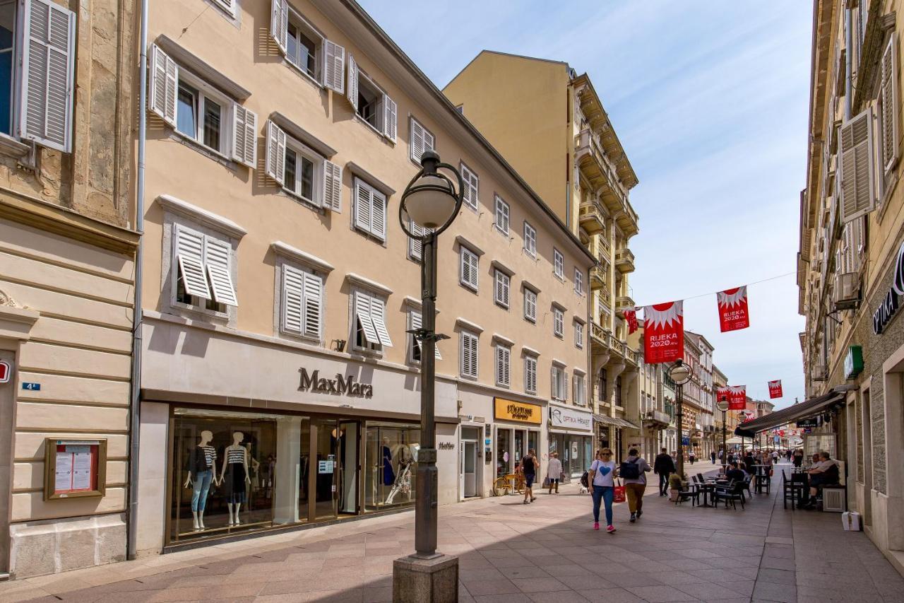 Srnec Apartments - Korzo Rijeka Exterior foto